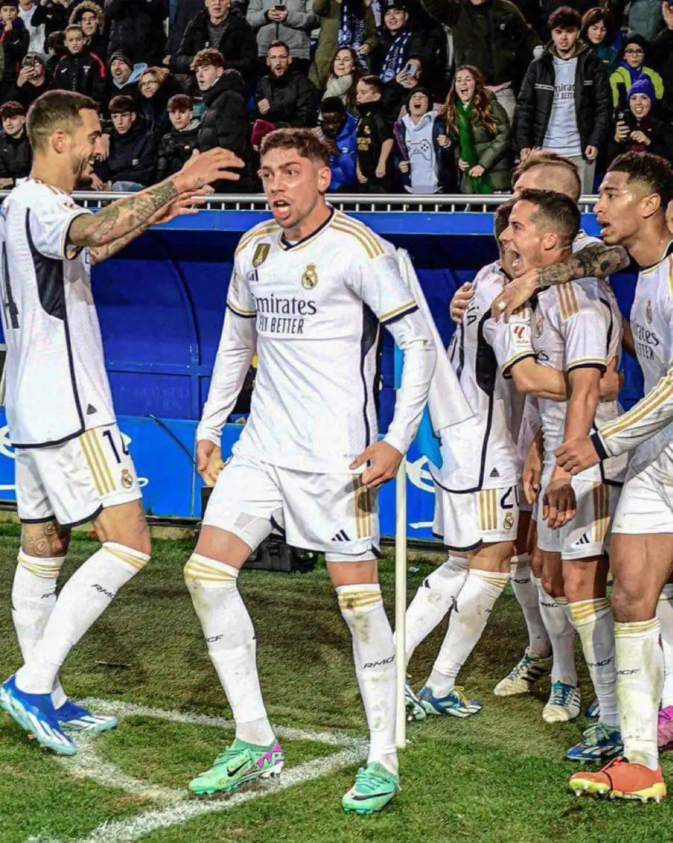 Sur le fil, le Real Madrid bat Alaves et s'empare du fauteuil de leader de la Liga