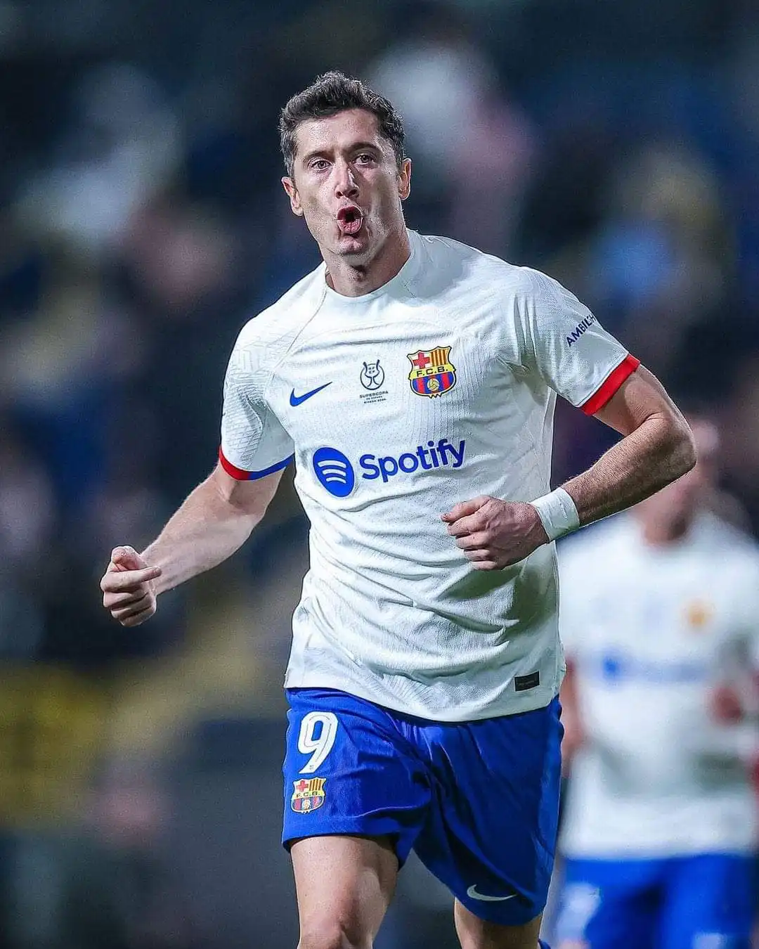 Supercoupe d'Espagne : le fc Barcelone bat Osasuna et rejoint le Real Madrid en finale