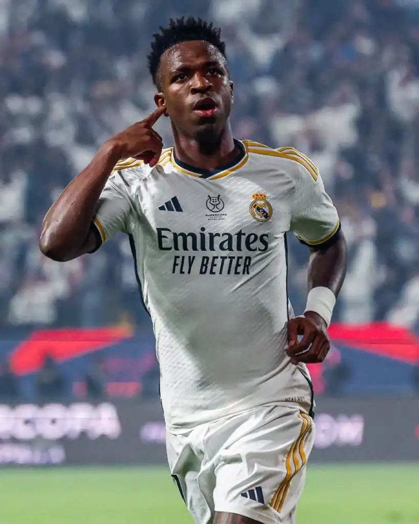 Le Real Madrid humilie le fc Barcelone et remporte la Supercoupe d'Espagne
