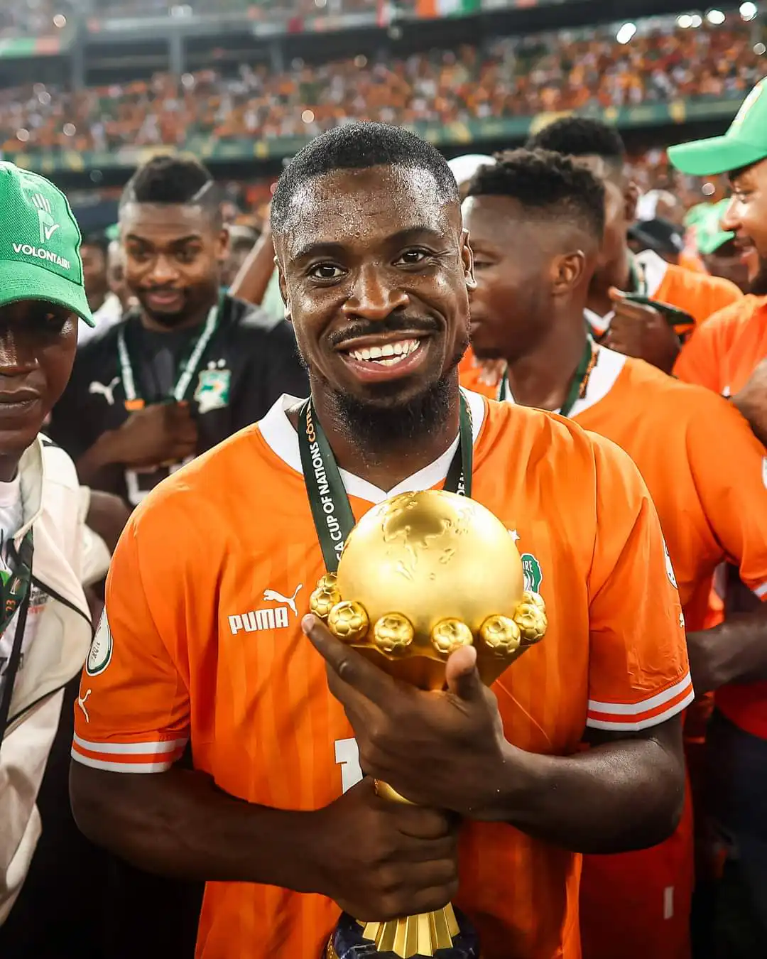 Serge Aurier allume Johnny Patcheco après le sacre ivoirien ' fils de p*** vient l'ouvrir encore '