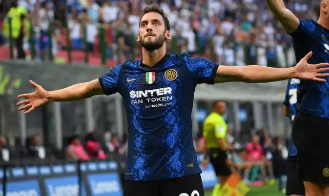 Hakan Çalhanoglu : «Je suis le meilleur meneur de jeu au monde»