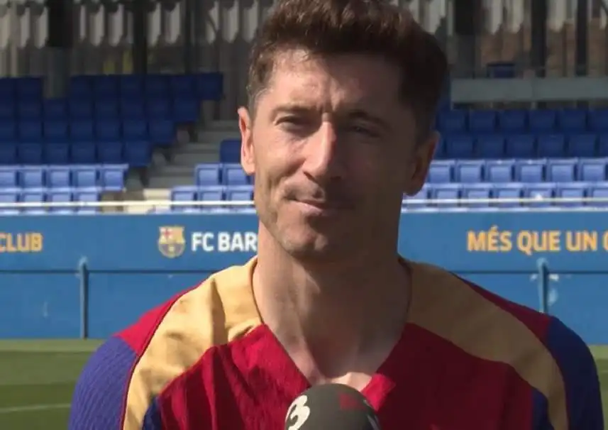 Robert Lewandowski et le FC Barcelone prêts à défier le PSG en Ligue des Champions