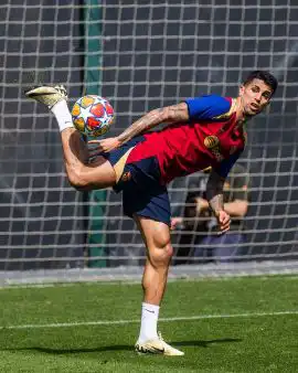 Mercato : Deux géants européens à la lutte pour Joao Cancelo