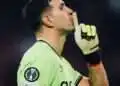 Emiliano Martinez (encore lui) brise le cœur du public français
