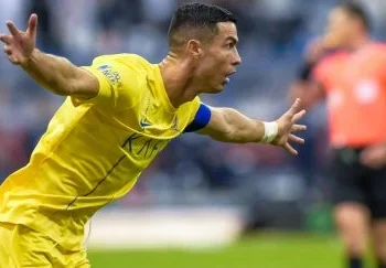 Saudi Pro League : Cristiano Ronaldo critiqué pour son comportement sur le terrain malgré un magnifique triplé