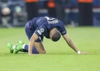 Kylian Mbappé quitte le Parc des Princes sur une note amère après une piètre prestation face à Dortmund
