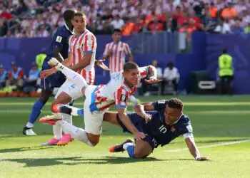 Soccer Football - FIFA World Cup 2026 - Round of 16 - Paraguay v France - Philadelphia Stadium, Philadelphia, Pennsylvania, U.S. - July 4, 2026 France's Kylian Mbappe in action with Paraguay's Juan Jose Caceres IMAGN IMAGES via Reuters/Bill Streicher